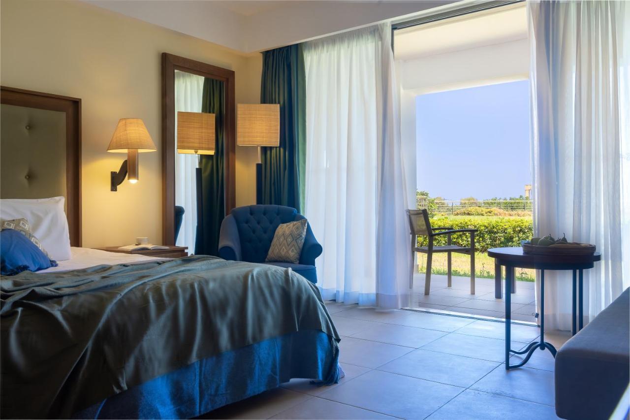 Giannoulis - Cavo Spada Luxury Sports & Leisure Resort & Spa Kolimvarion Bagian luar foto