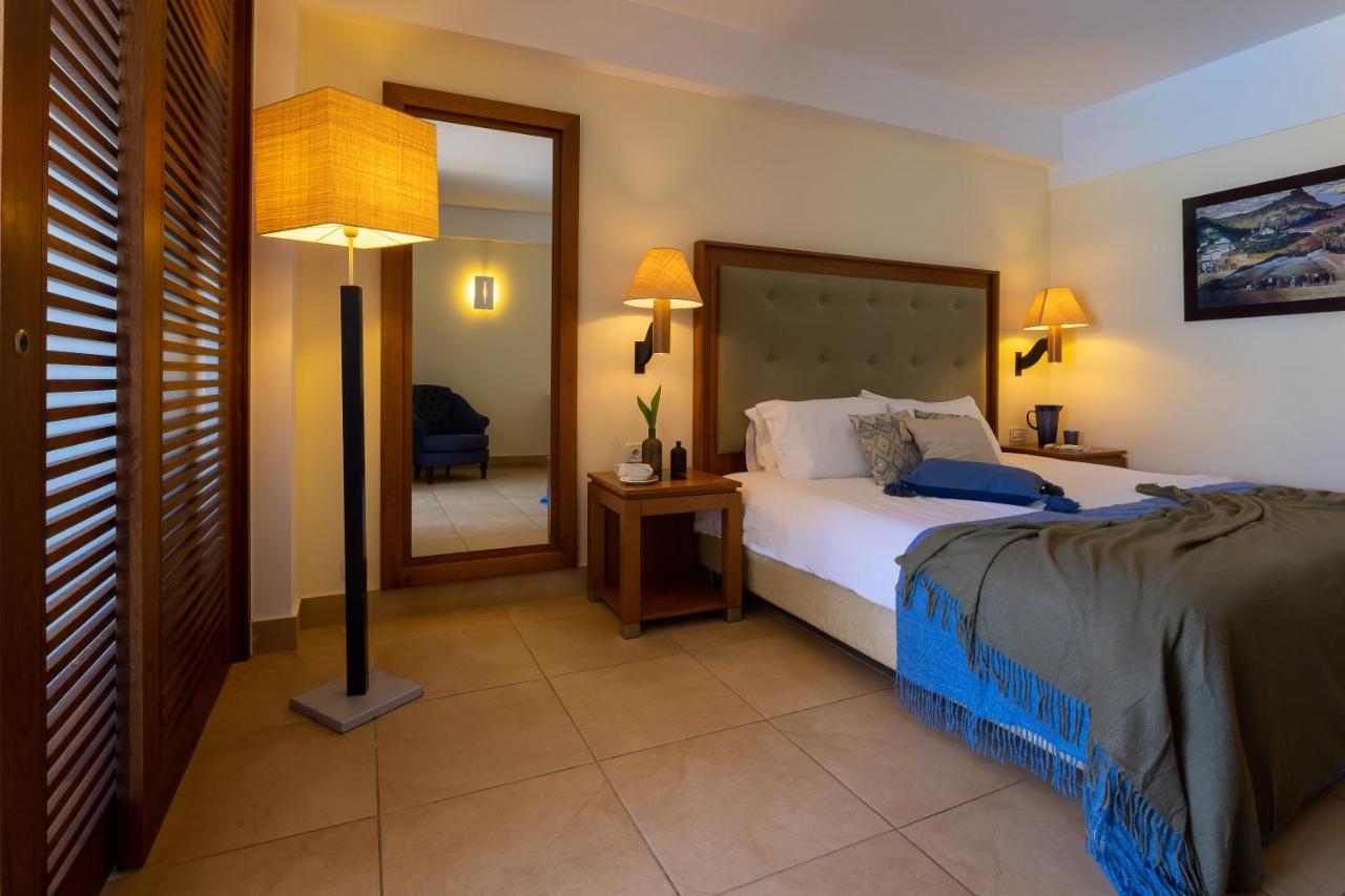 Giannoulis - Cavo Spada Luxury Sports & Leisure Resort & Spa Kolimvarion Bagian luar foto